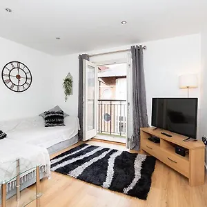 City Center South Bank Apartment
